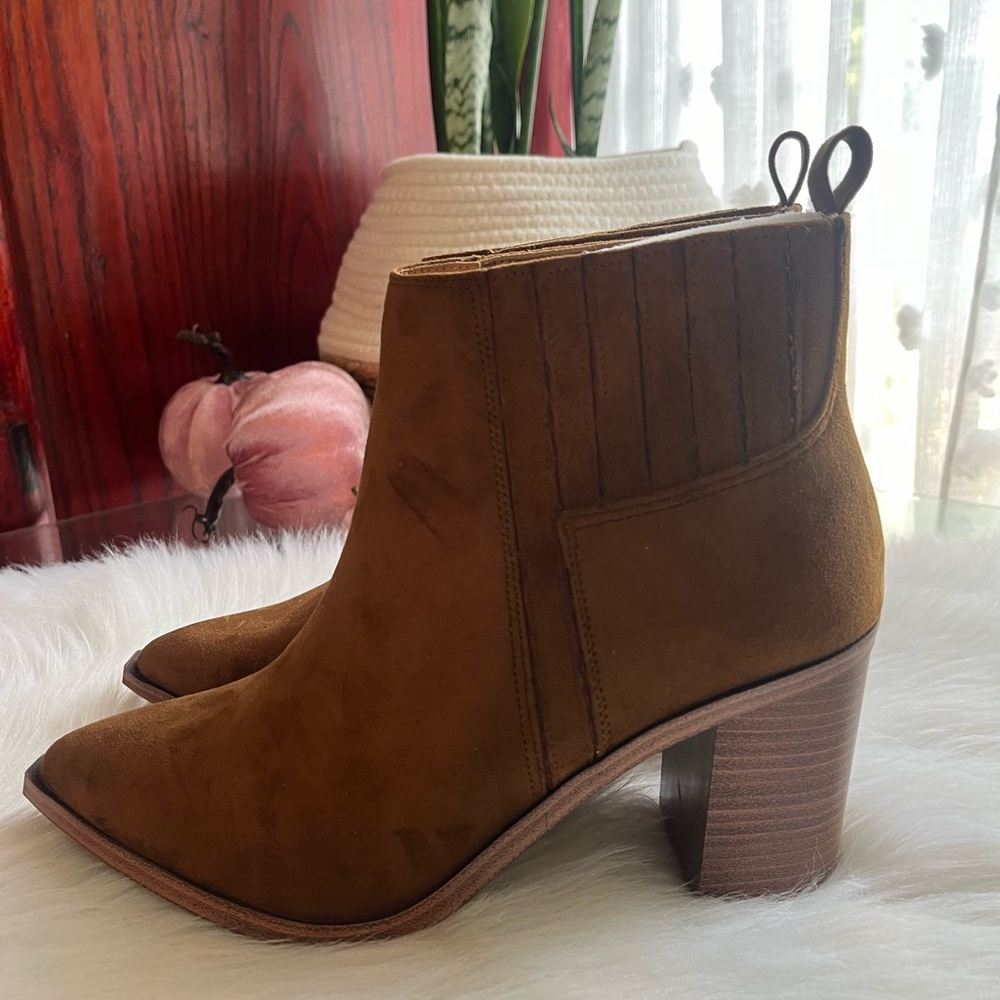 Worn twice - Sia Pointed-Toe Brown Suede Western Style Ankle Boots Size 10